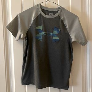 Boys Under Amour Tee